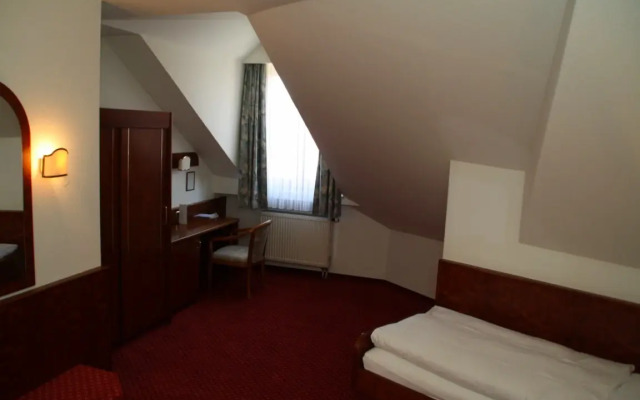 Hotel Post Viernheim UG
