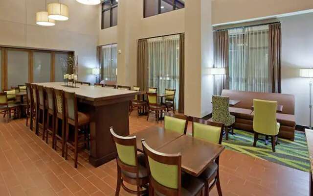 Hampton Inn & Suites Minneapolis West/ Minnetonka