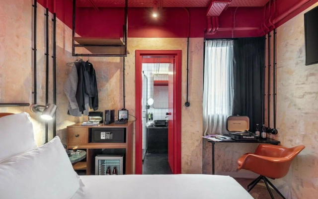 Dave Red Athens Hotel