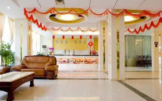Longquan Hotel (Provincial Government Riyue Square)