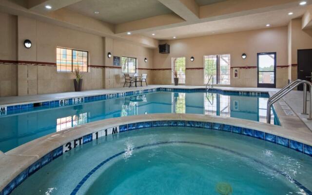 Best Western Plus Mansfield Inn & Suites