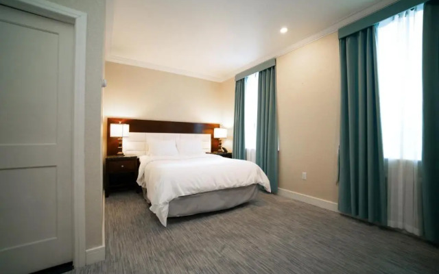Hotel Stanford