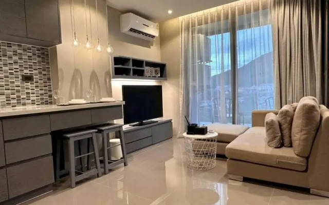Kamala Beach D76 Exclusive Junior Suite