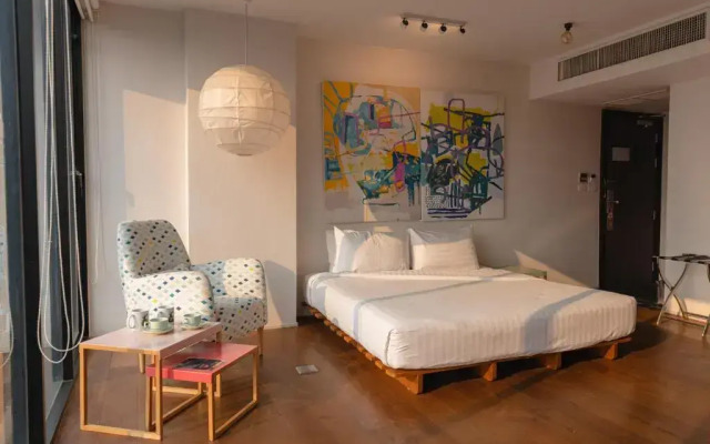 Art Mai Gallery Nimman Hotel