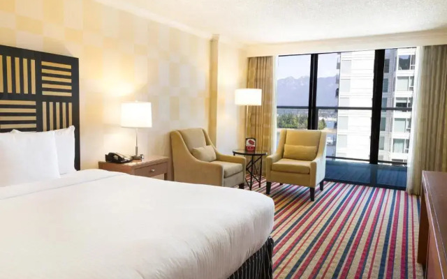 Pinnacle Hotel Harbourfront
