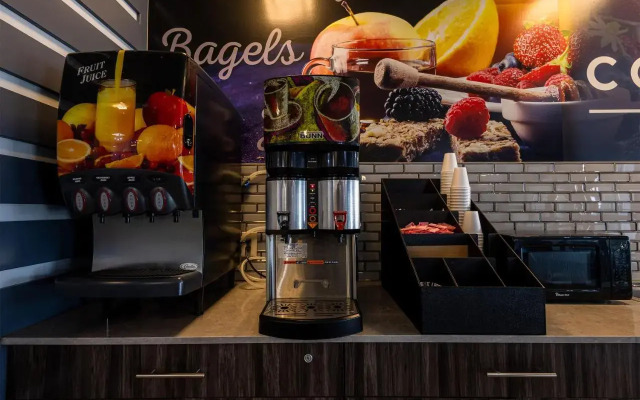 Coratel Inn and Suites By Jasper Saint Paul Minneapolis Inver Grove Heights.