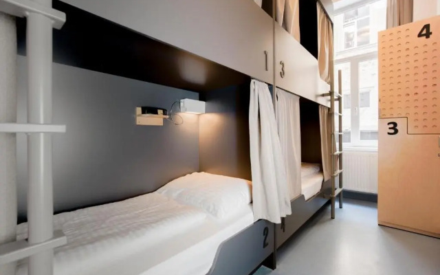 Maverick Athenaeum Hotel