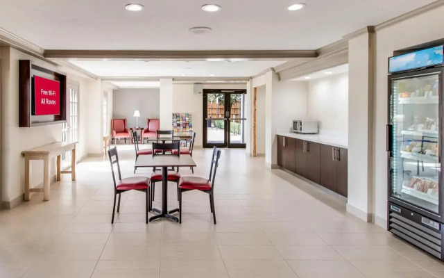 Red Roof Inn PLUS+ Dallas – Addison