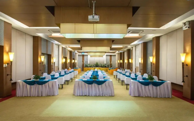Peach Blossom Resort & Pool Villa
