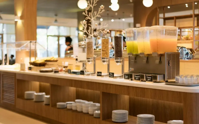 Apsara Beachfront Resort Hotel and Villa 