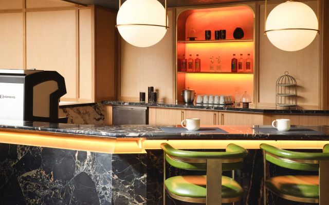Burton House, Beverly Hills, A Tribute Portfolio Hotel