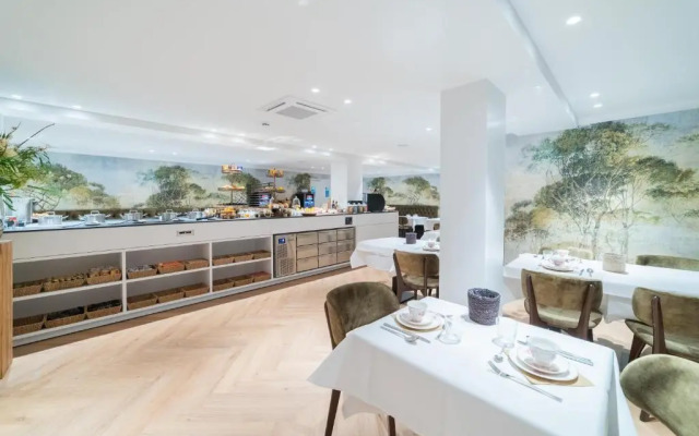 Grand Hotel Normandy by CW Hotel Collection