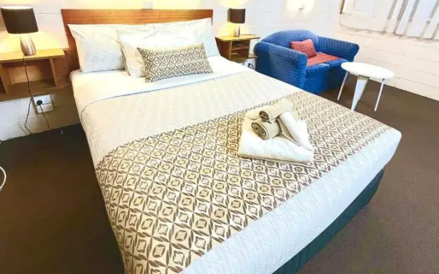Tartan Motel,Yea