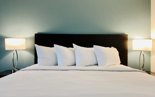 Sleep Inn & Suites Wisconsin Dells - Lake Delton