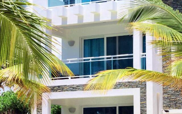 Estrella Dominicus by Advantage Club