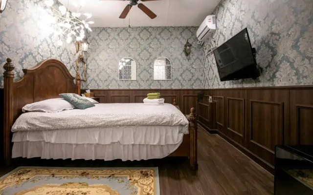 Bias K-GIRL GUESTHOUSE - Caters to Women