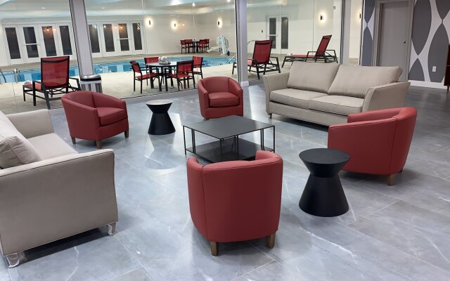 Ramada by Wyndham Hartford North / Bradley Airport