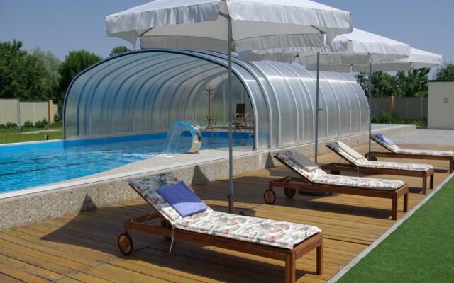 Tikhoe Ozero Hotel