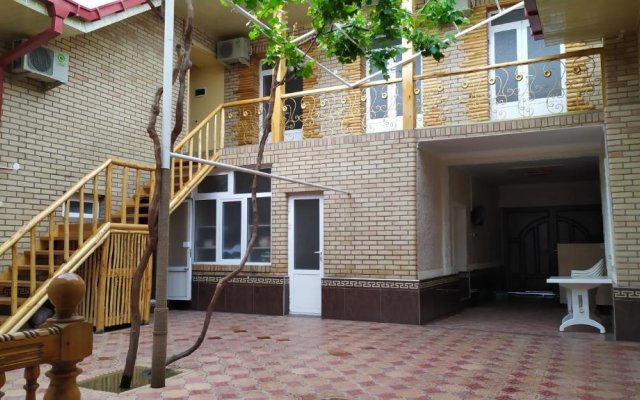 Alisher Hotel
