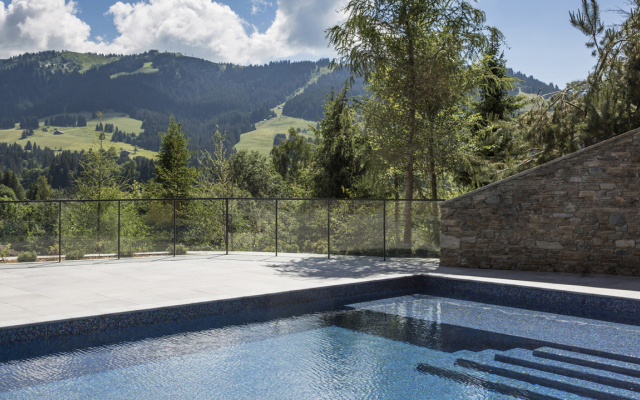 Отель Four Seasons Hotel Megeve