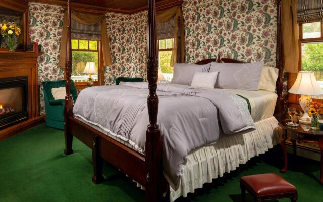 The Palmer House Inn