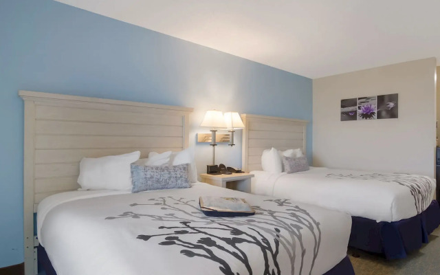 Ocean Sands Beach Boutique Inn - 1 Acre Private Beach