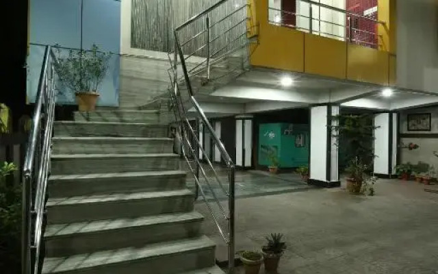 OYO 18901 Hotel Sunview International