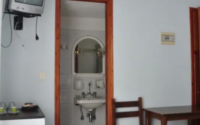 Glaros Rooms