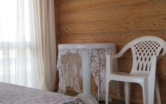 Izbushka Guest House