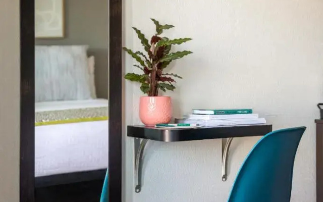 Park Lane Suites and Inn