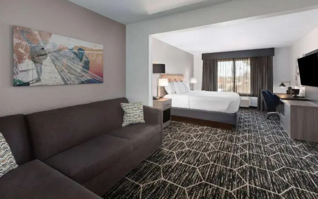 La Quinta Inn & Suites by Wyndham Meridian