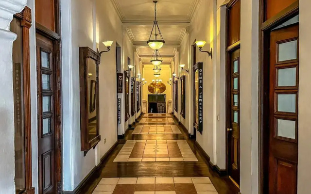 Queen's Hotel