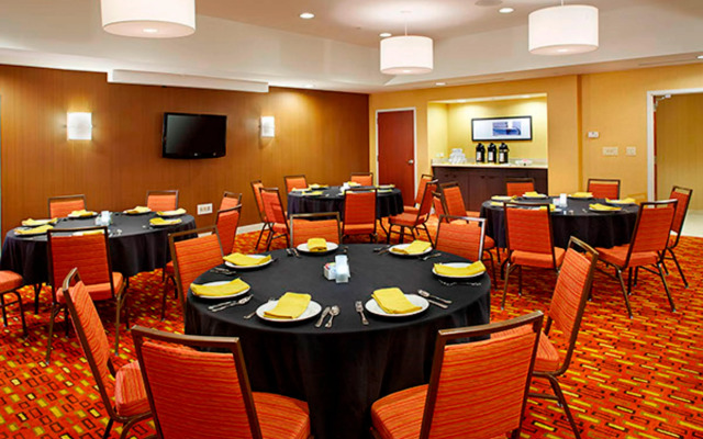 Courtyard by Marriott Akron Stow