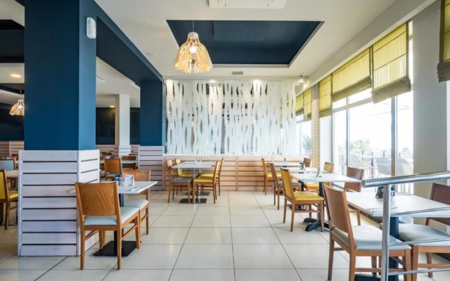 db Seabank Resort and Spa