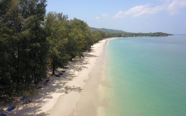 Long Beach Chalet Hotel