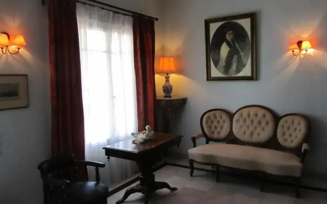 Levant Hotel