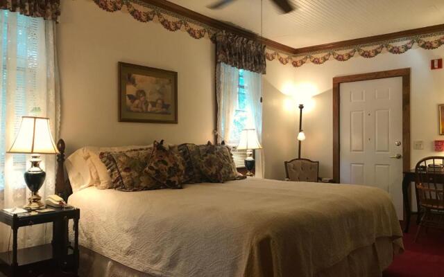 The Palmer House Inn