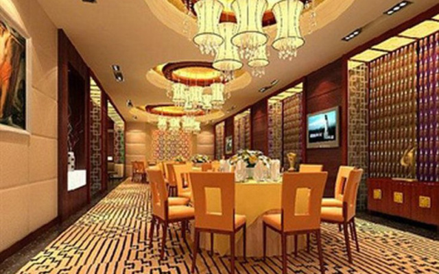 Yu Lin Petroleum Hotel