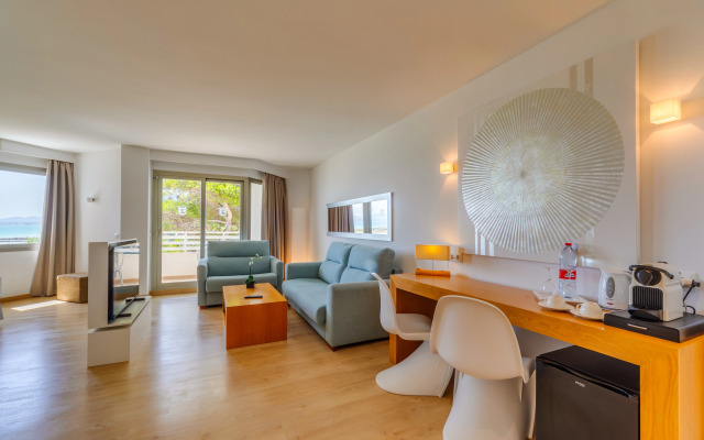 Playa Esperanza Resort