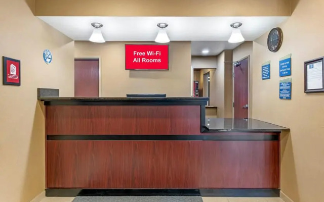 Red Roof Inn Charlestown