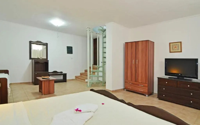 Nikos Sea view apts Milos