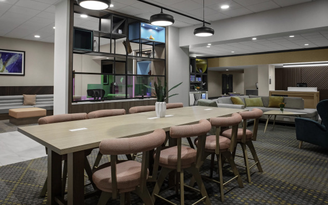 Holiday Inn Hotel & Suites Boston - Peabody by IHG