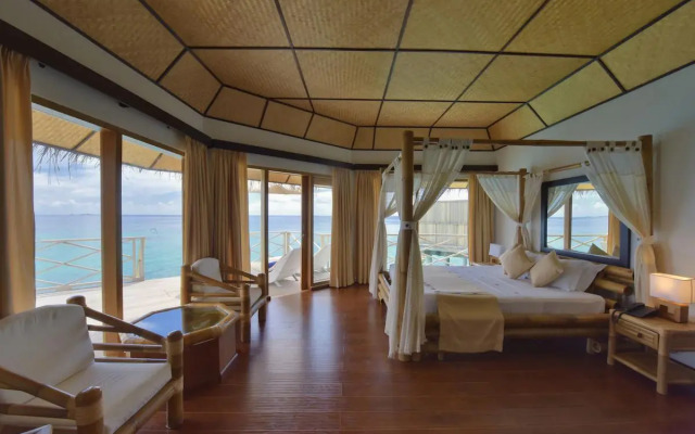 Angaga Island Resort & Spa