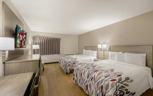 Red Roof Inn & Suites Newport – Middletown, RI