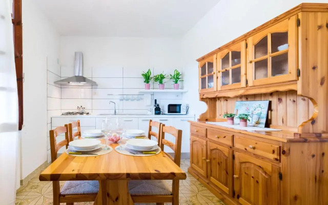 Spazioso Appartamento al Mare con Giardino