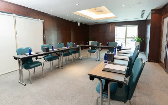 First Central Hotel Suites