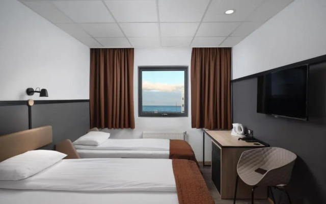 Hotel Cabin