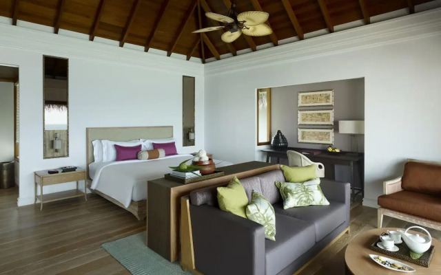 Dusit Thani Maldives Resort