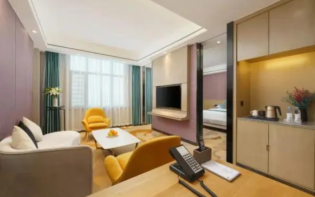 Urumqi Yinggang Hotel