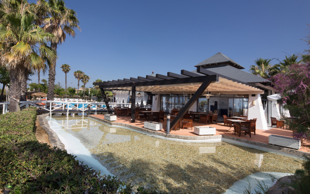 DoubleTree by Hilton Islantilla Beach Golf Resort